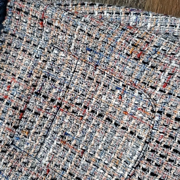 Loft NWT tweed style multicolored textured mini skirt - Picture 3 of 9